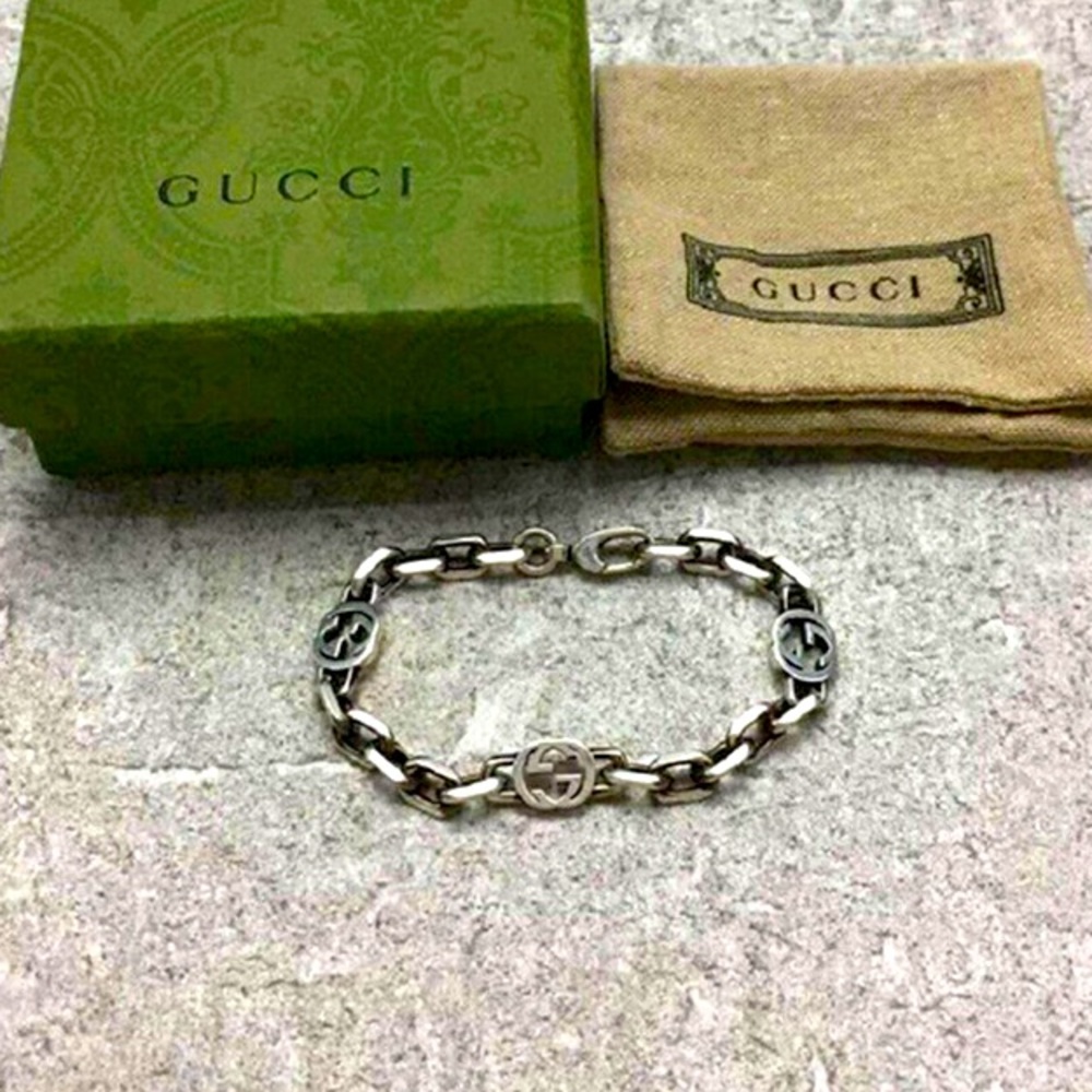 GUCCI Interlocking GG Logo Circle Bracelet